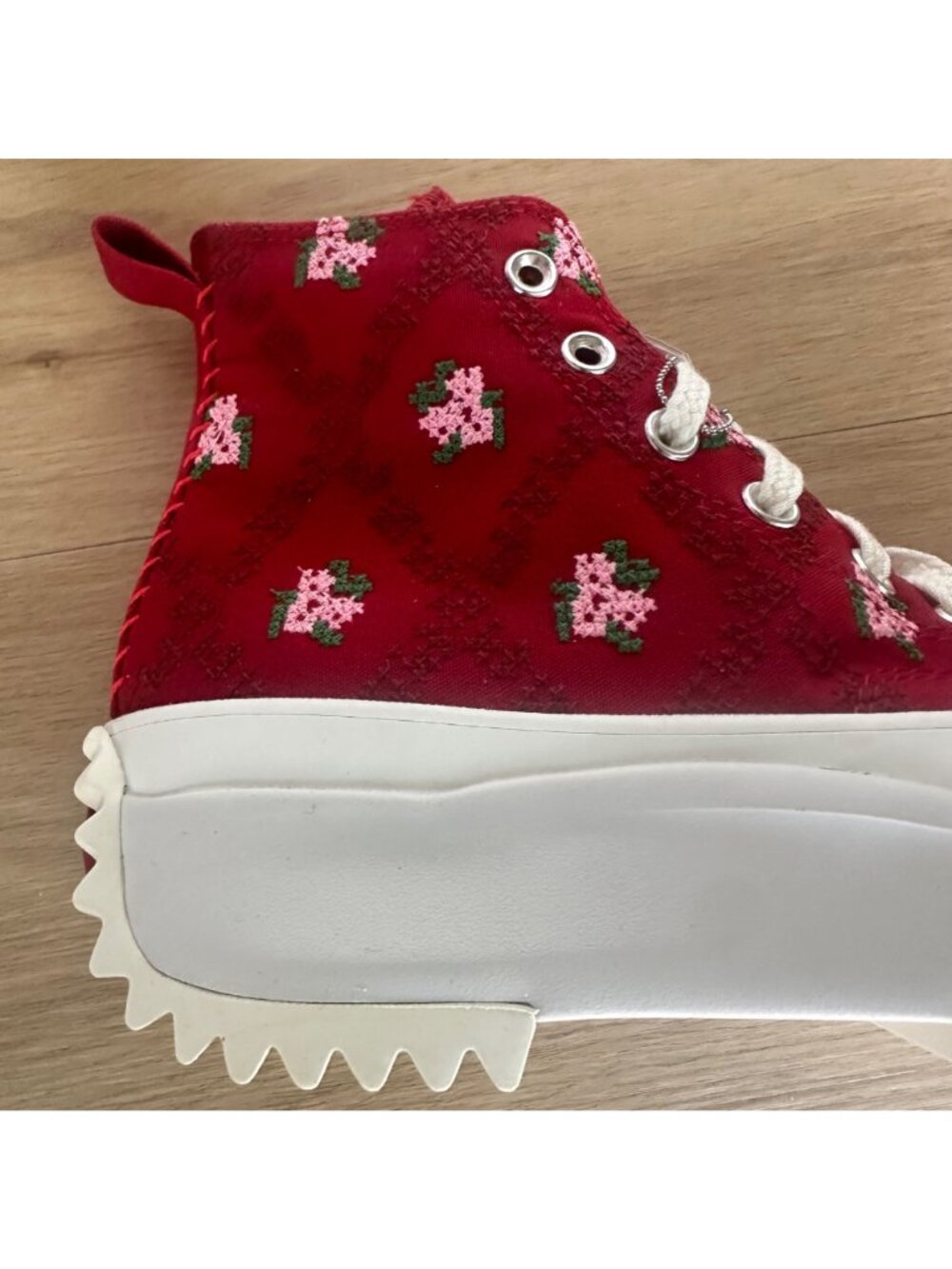 ✨Converse Run Star Hike Sz 6 Men's shoes Cross Stitch Roses Sneakers A14885C New - Picture 6 of 9